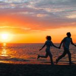 恋の結末占い|もっと近づいて触れ合いたい。2人の距離は縮まる?