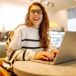 進展の可能性占い｜職場恋愛の彼。今後距離は縮まる？あなたの存在・転機